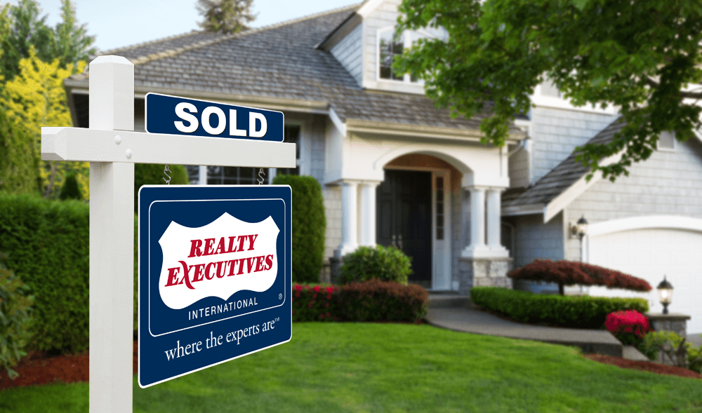 Realty Executives outside of home sold sign